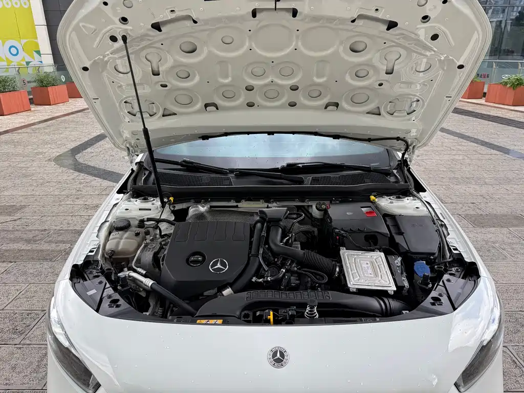 Mercedes-Benz A-Class 2022 — фото 11