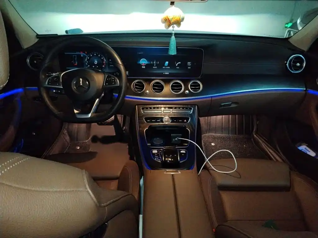 Mercedes-Benz E-Class 2018 — фото 13