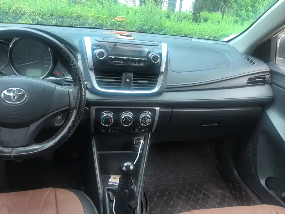 Toyota Vios 2017 — фото 13