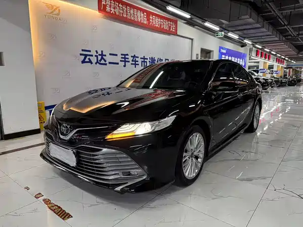 Toyota Camry 2019
