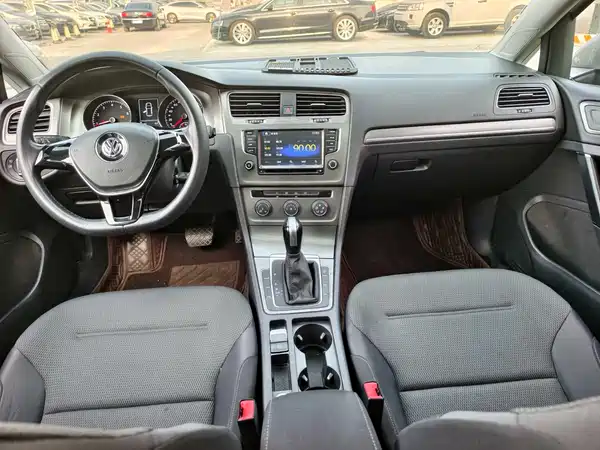 Volkswagen Golf 2015