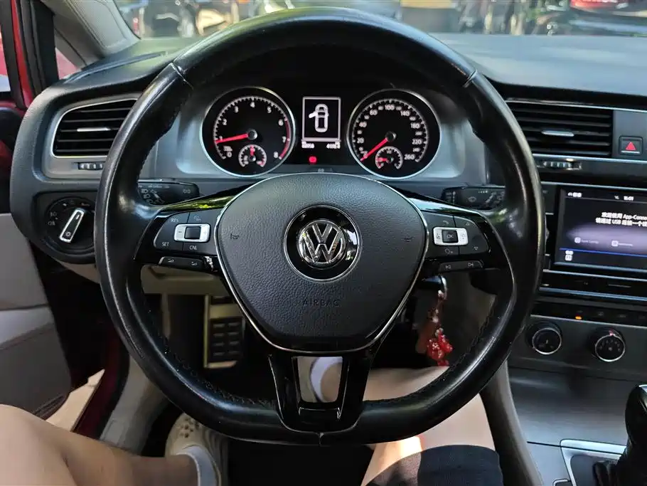 Volkswagen Golf 2015 — фото 15