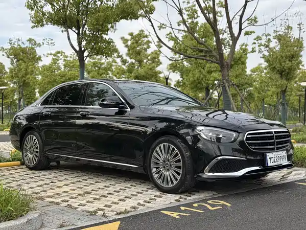 Mercedes-Benz E-Class 2023