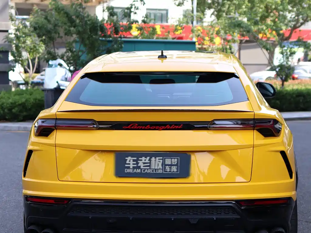 Lamborghini Urus 2020 — фото 8