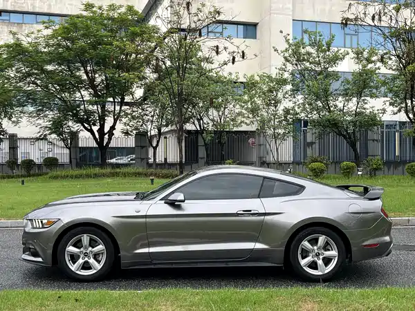 Ford Mustang 2015