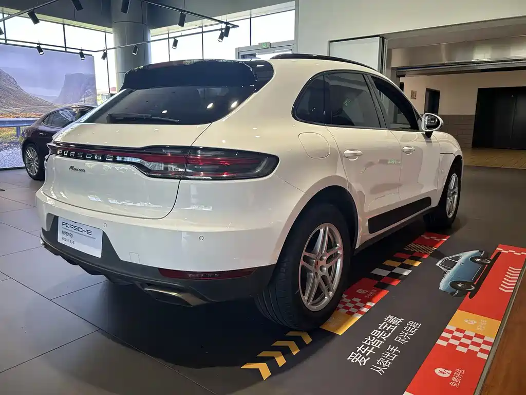 Porsche Macan 2019 — фото 5