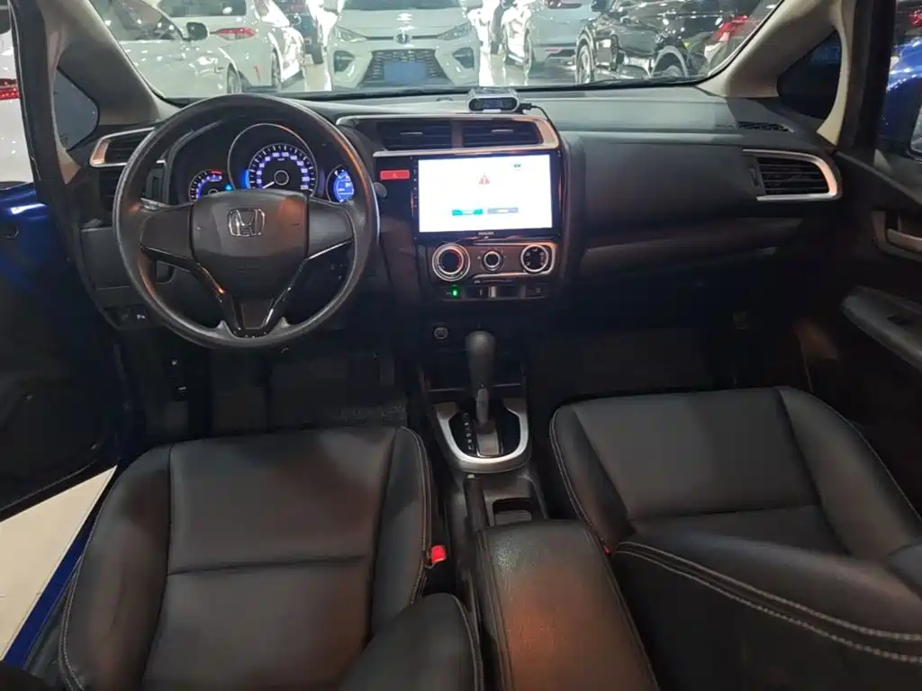 Honda Fit 2016 — фото 10