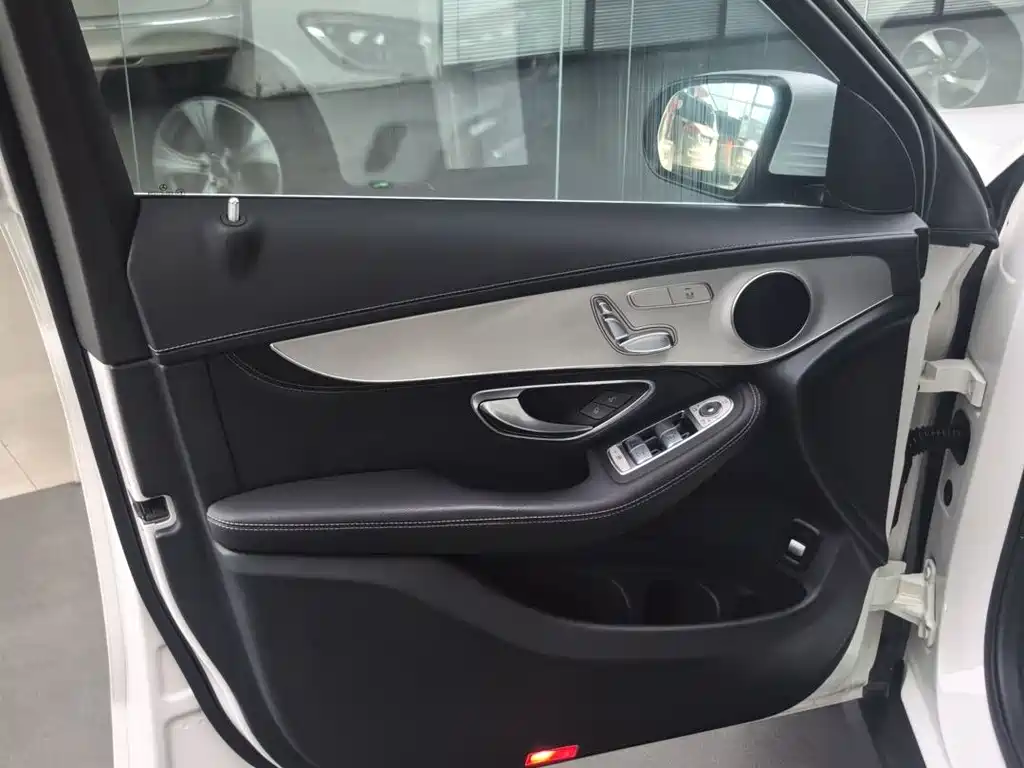 Mercedes-Benz GLC 2020 — фото 16