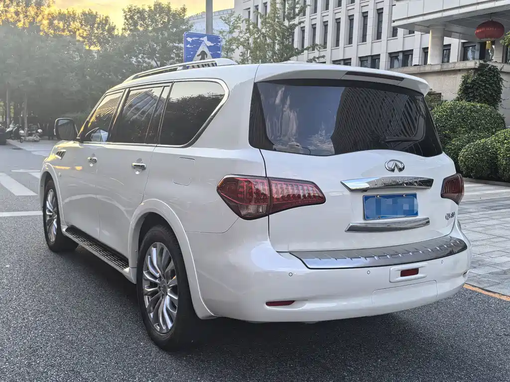 Infiniti QX80 2016 — фото 2