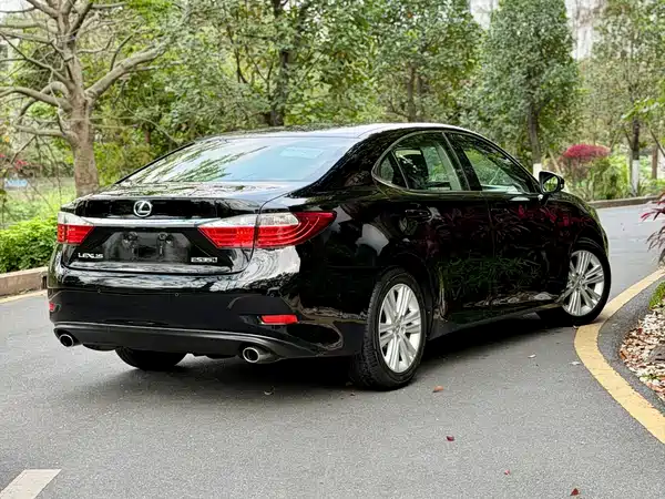Lexus ES 2013