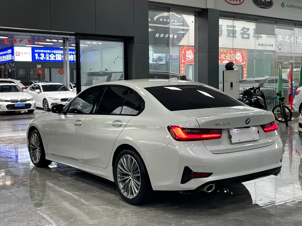 BMW 3 Series 2022 — фото 14