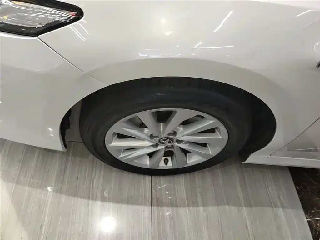 Toyota Camry 2021 — фото 23