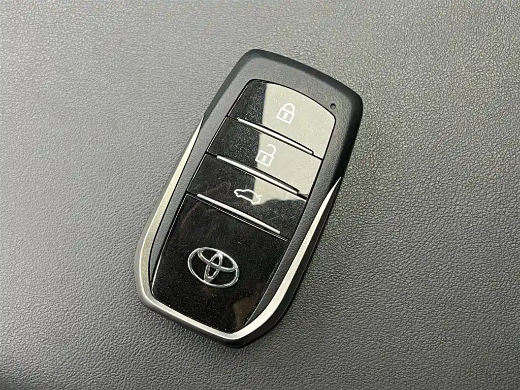 Toyota Avalon 2025 — фото 18