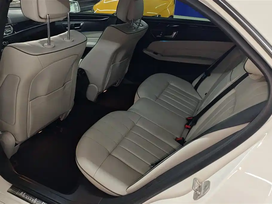 Mercedes-Benz E-Class 2014 — фото 11