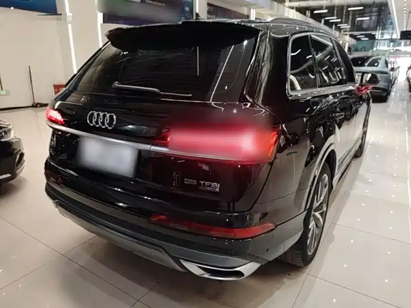 Audi Q7 2021