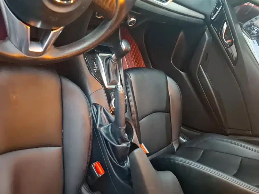 Mazda 3 Axela 2016 — фото 16