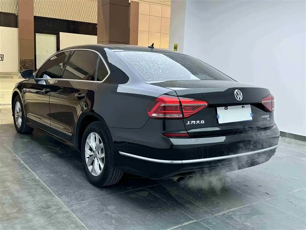 Volkswagen Passat 2019 — фото 11