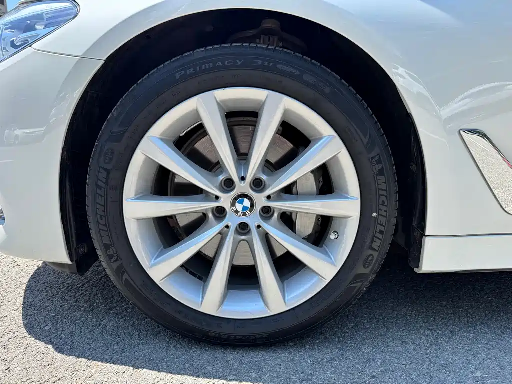 BMW 5 Series 2019