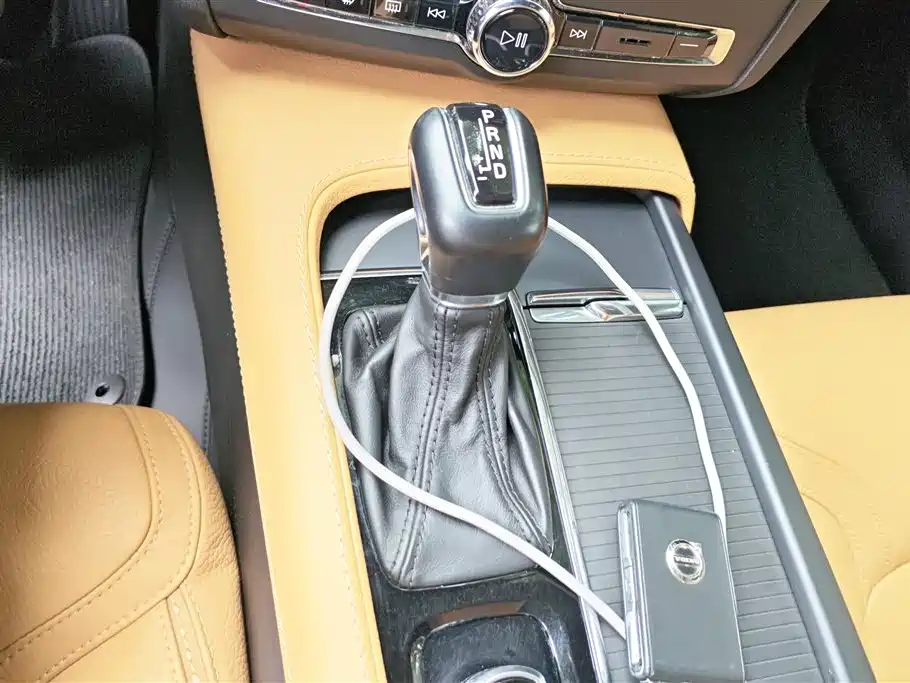 Volvo V90 2019 — фото 16