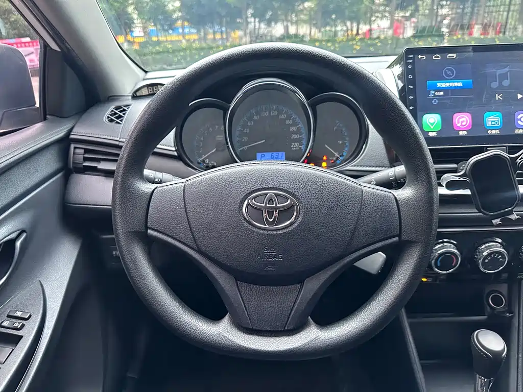 Toyota Yaris L 2019 — фото 9