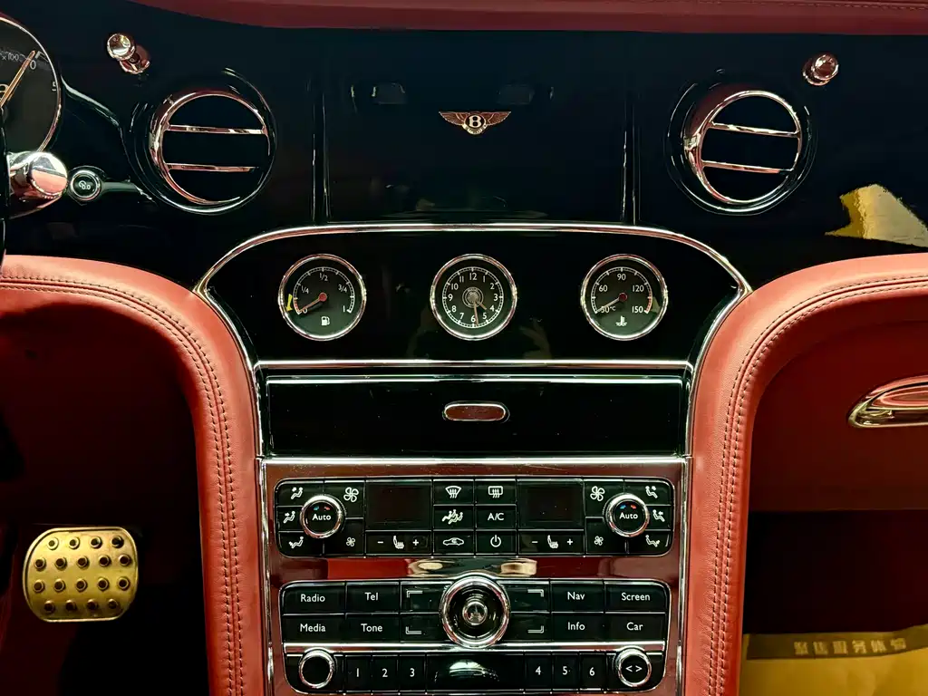 Bentley Mulsanne 2018 — фото 15