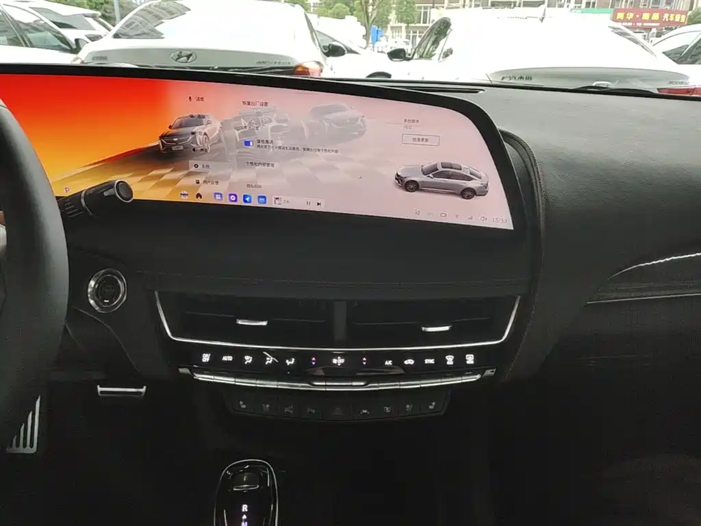 Cadillac CT5 2025 — фото 13