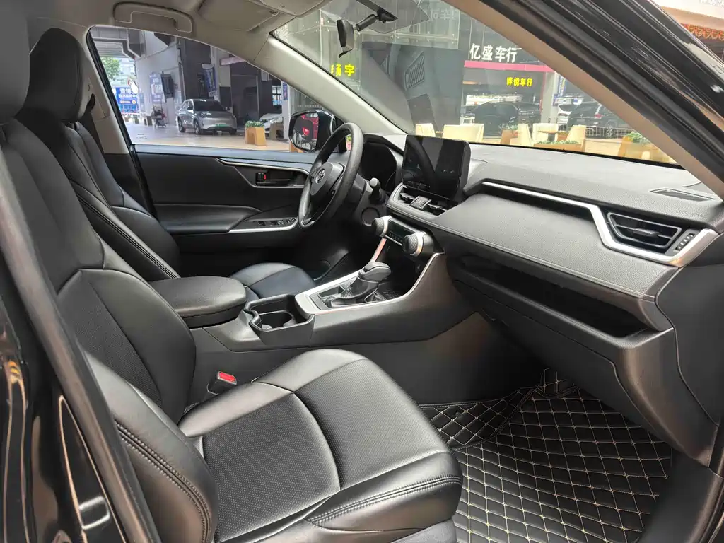Toyota Wildlander 2024 — фото 11