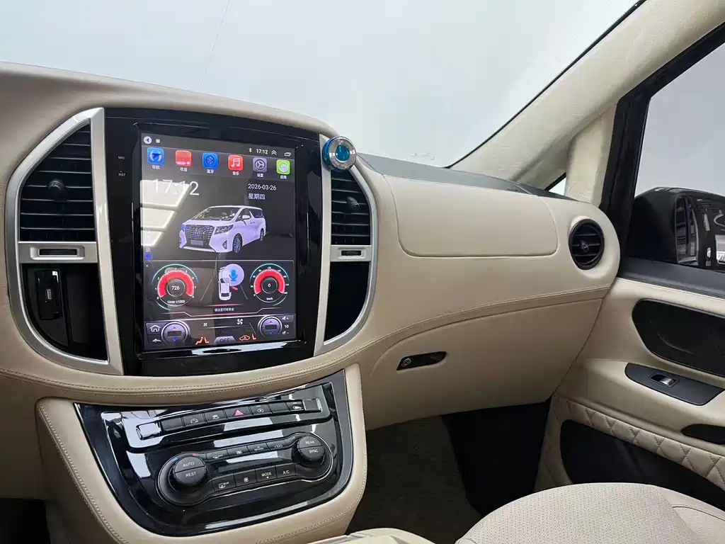 Mercedes-Benz Vito 2018 — фото 13