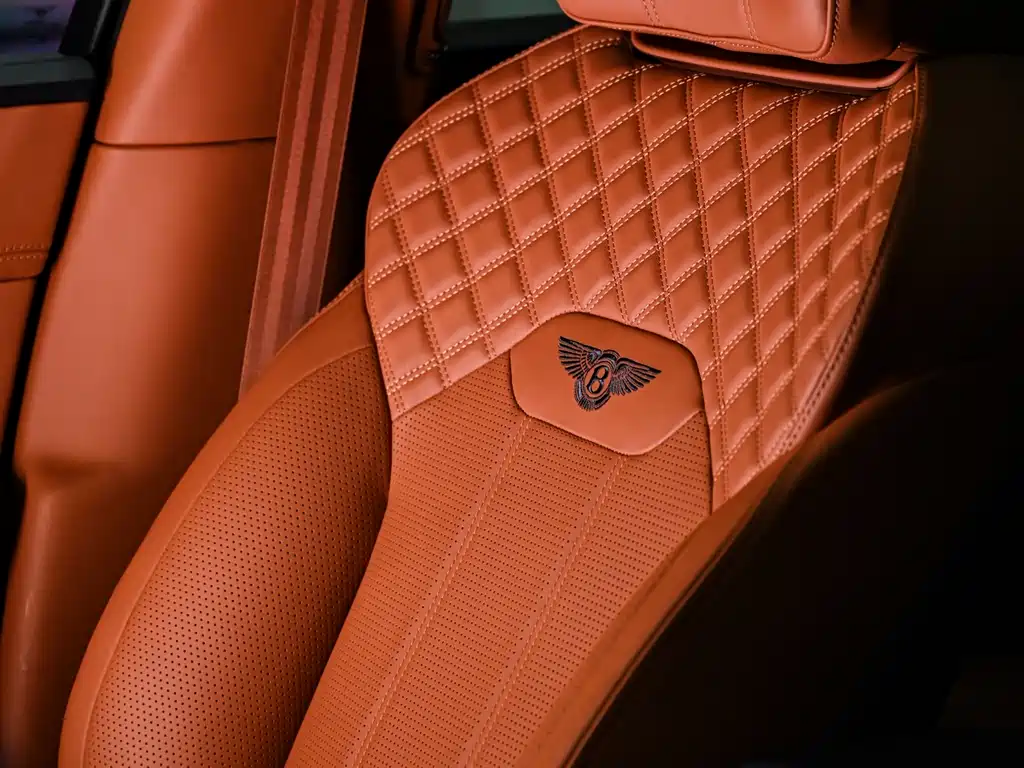 Bentley Bentayga 2021 — фото 9