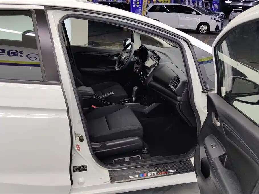 Honda Fit 2020 — фото 8