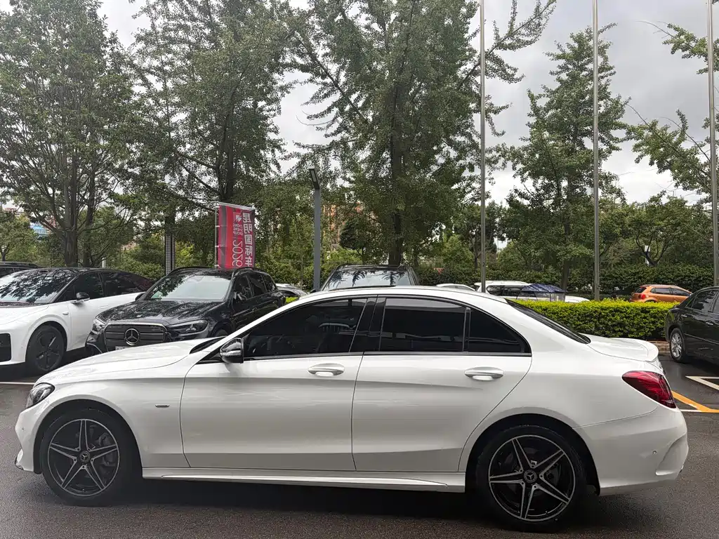 Mercedes-Benz C-Class 2017