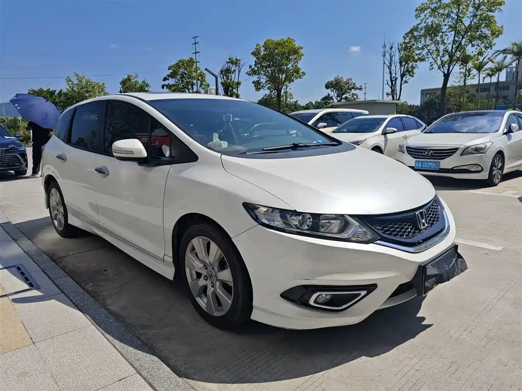 Honda Jade 2016