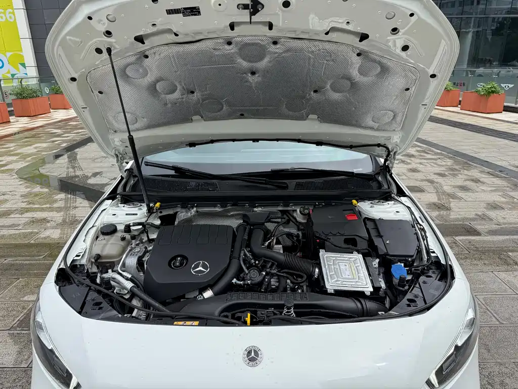 Mercedes-Benz A-Class 2021 — фото 11