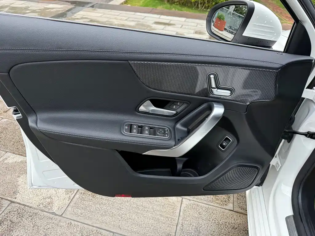 Mercedes-Benz A-Class 2021 — фото 17