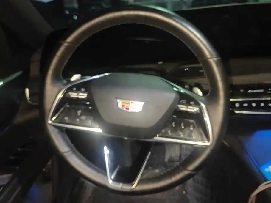 Cadillac CT6 2023 — фото 14