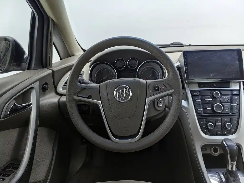 Buick Excelle GT 2015 — фото 11