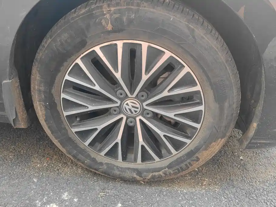 Volkswagen Sagitar 2020