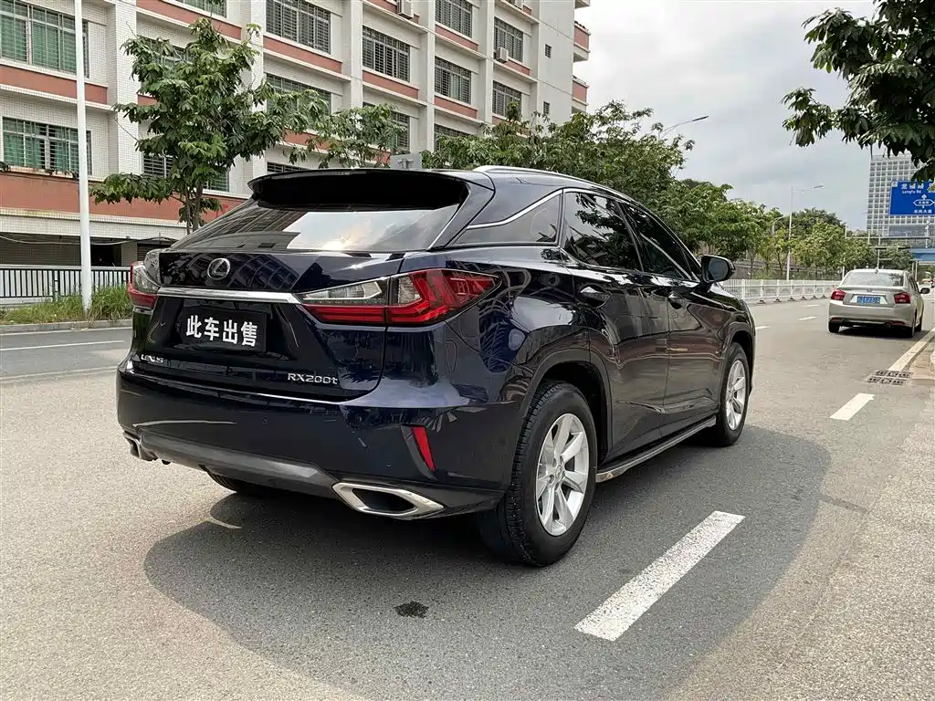 Lexus RX 2017 — фото 12