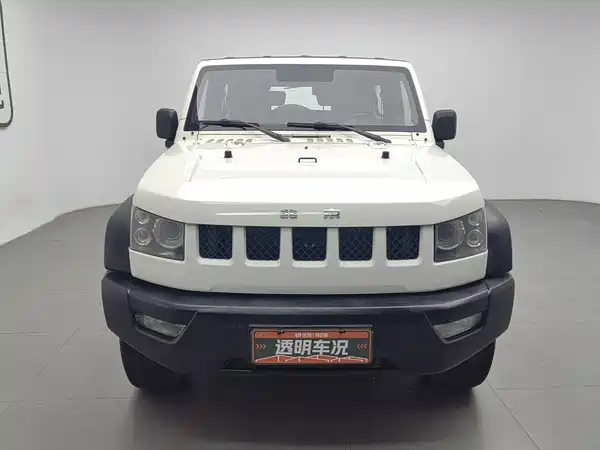 BAIC BJ40 2015