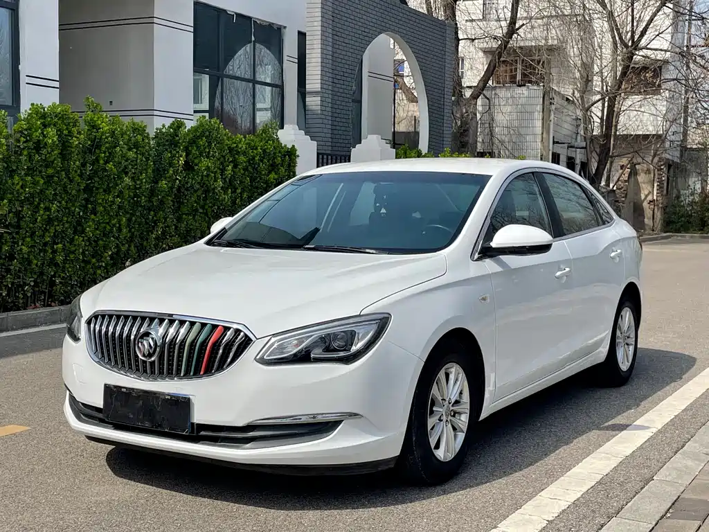 Buick Excelle 2017 — фото 1