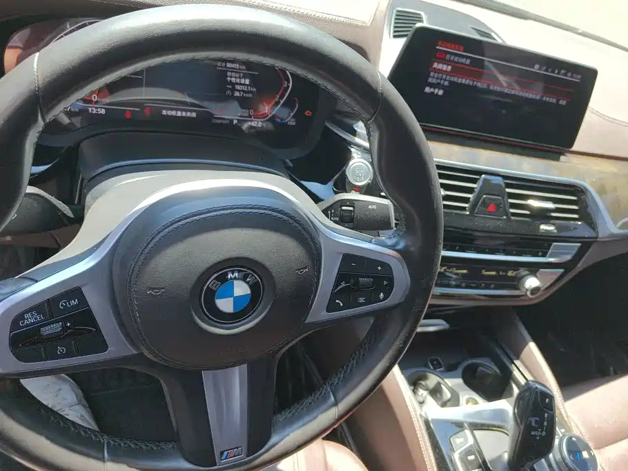 BMW 5 Series 2020 — фото 12