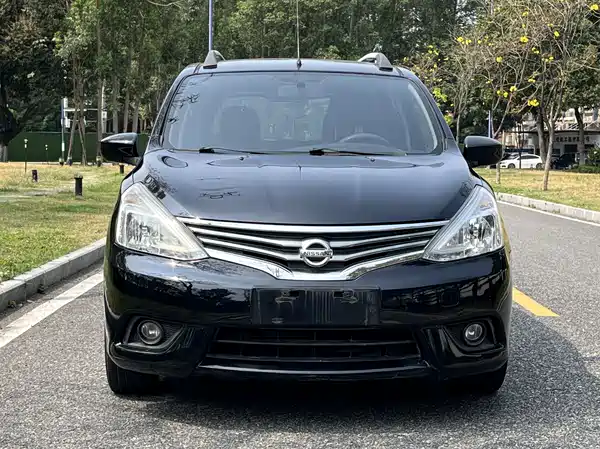 Nissan Livina 2013