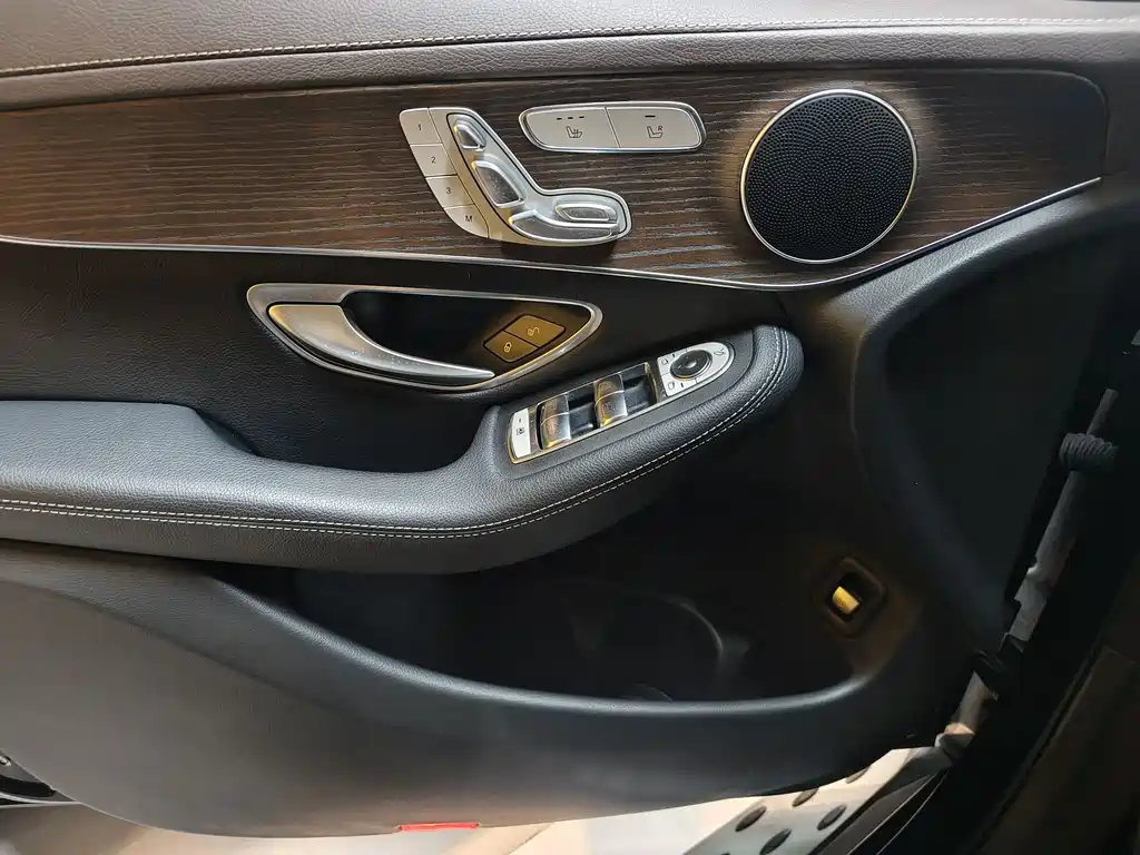 Mercedes-Benz GLC 2022 — фото 13