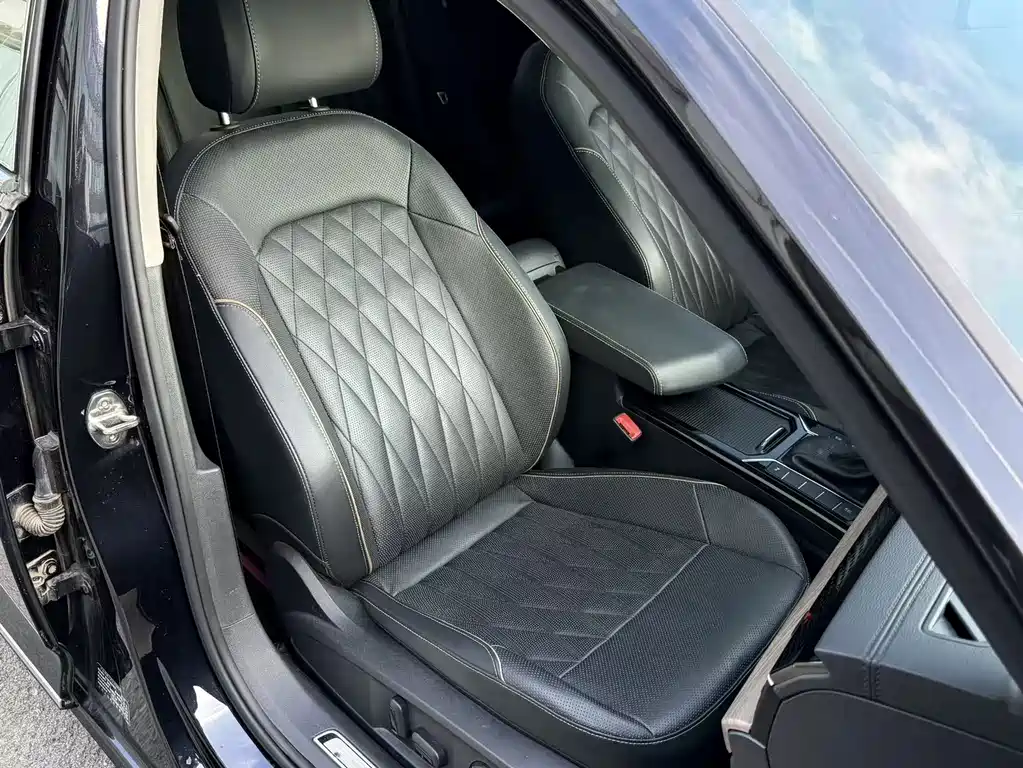 Volkswagen Passat 2019 — фото 12