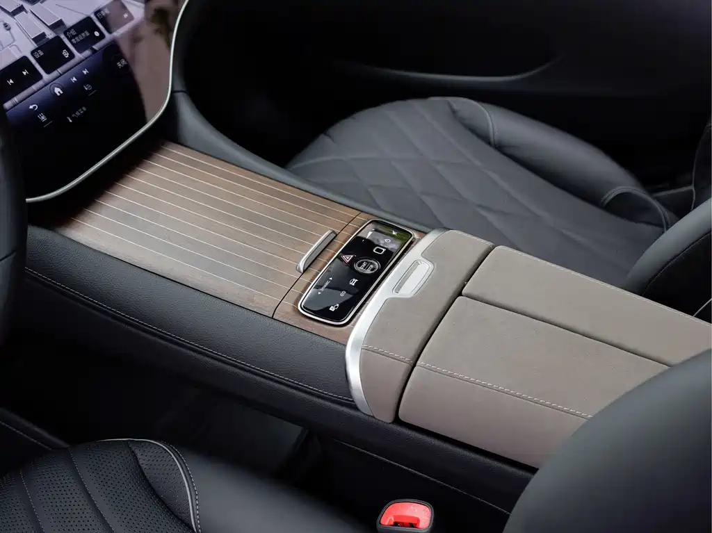 Mercedes-Benz EQS 2023 — фото 16