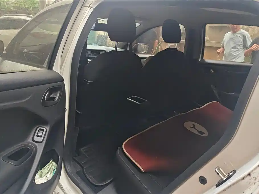 Citroen C3-XR 2015 — фото 11