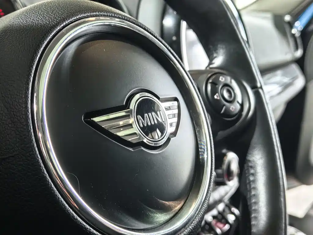 MINI Countryman 2017 — фото 17
