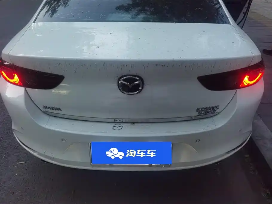 Mazda 3 Axela 2021 — фото 4