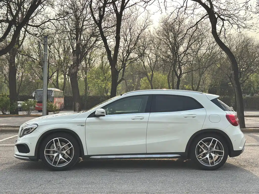 Mercedes-Benz GLA AMG 2015 — фото 8