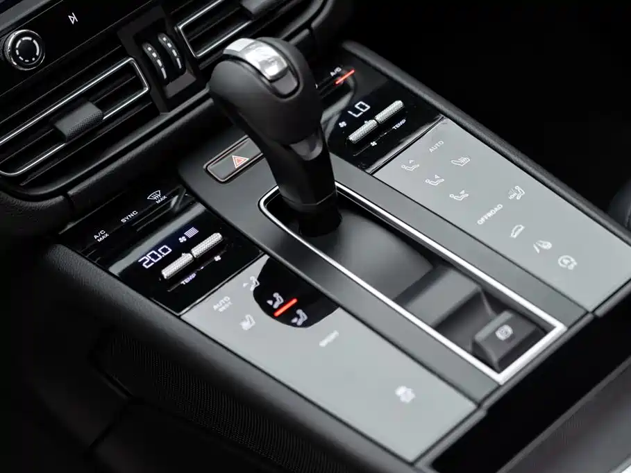 Porsche Macan 2022 — фото 13